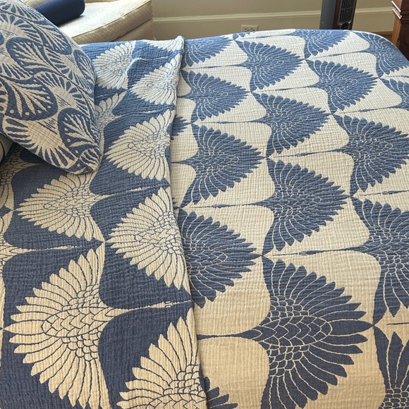 Anthropologie Other - Modern Woven Birds in Flight Cranes Blue Gray KING Bedspread 2 Side FLiPSiDE NEW